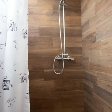 Saska Kepa Apartment