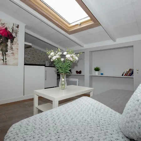 Saska Kepa Apartment *
