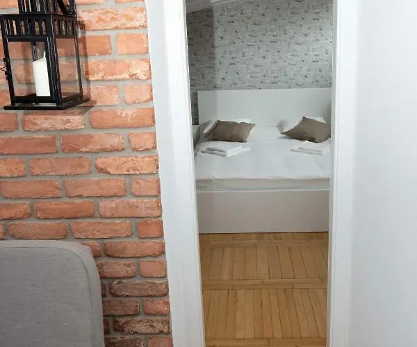 Saska Kepa Apartment *